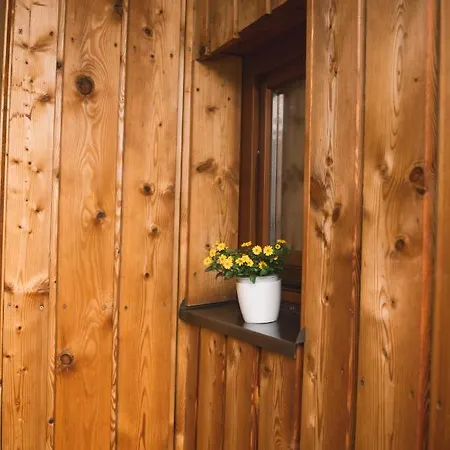 Naturnahes Familienchalet Mit Garten - Wifi - Netflix - Nur 15 Minuten Vom Chiemsee Und 35 Minuten Von Muenchen Entfernt Vogtareuth Exterior foto