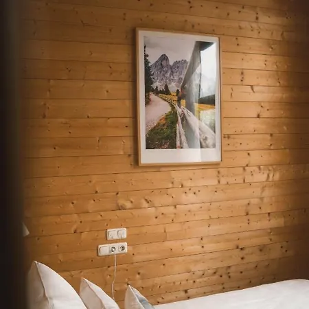 Naturnahes Familienchalet Mit Garten - Wifi - Netflix - Nur 15 Minuten Vom Chiemsee Und 35 Minuten Von Muenchen Entfernt Vogtareuth Exterior foto