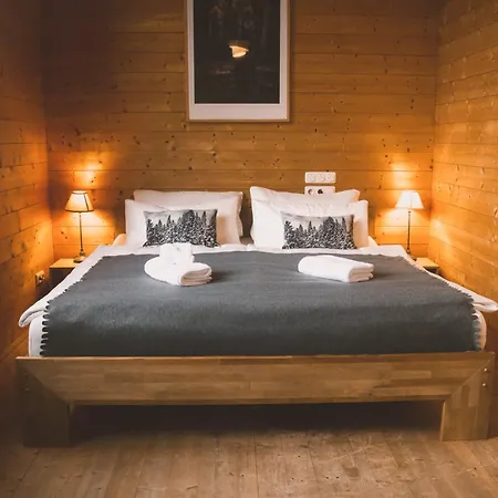 Naturnahes Familienchalet Mit Garten - Wifi - Netflix - Nur 15 Minuten Vom Chiemsee Und 35 Minuten Von Muenchen Entfernt Vogtareuth Exterior foto