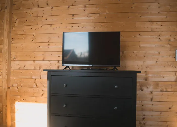 Naturnahes Familienchalet Mit Garten - Wifi - Netflix - Nur 15 Minuten Vom Chiemsee Und 35 Minuten Von Muenchen Entfernt